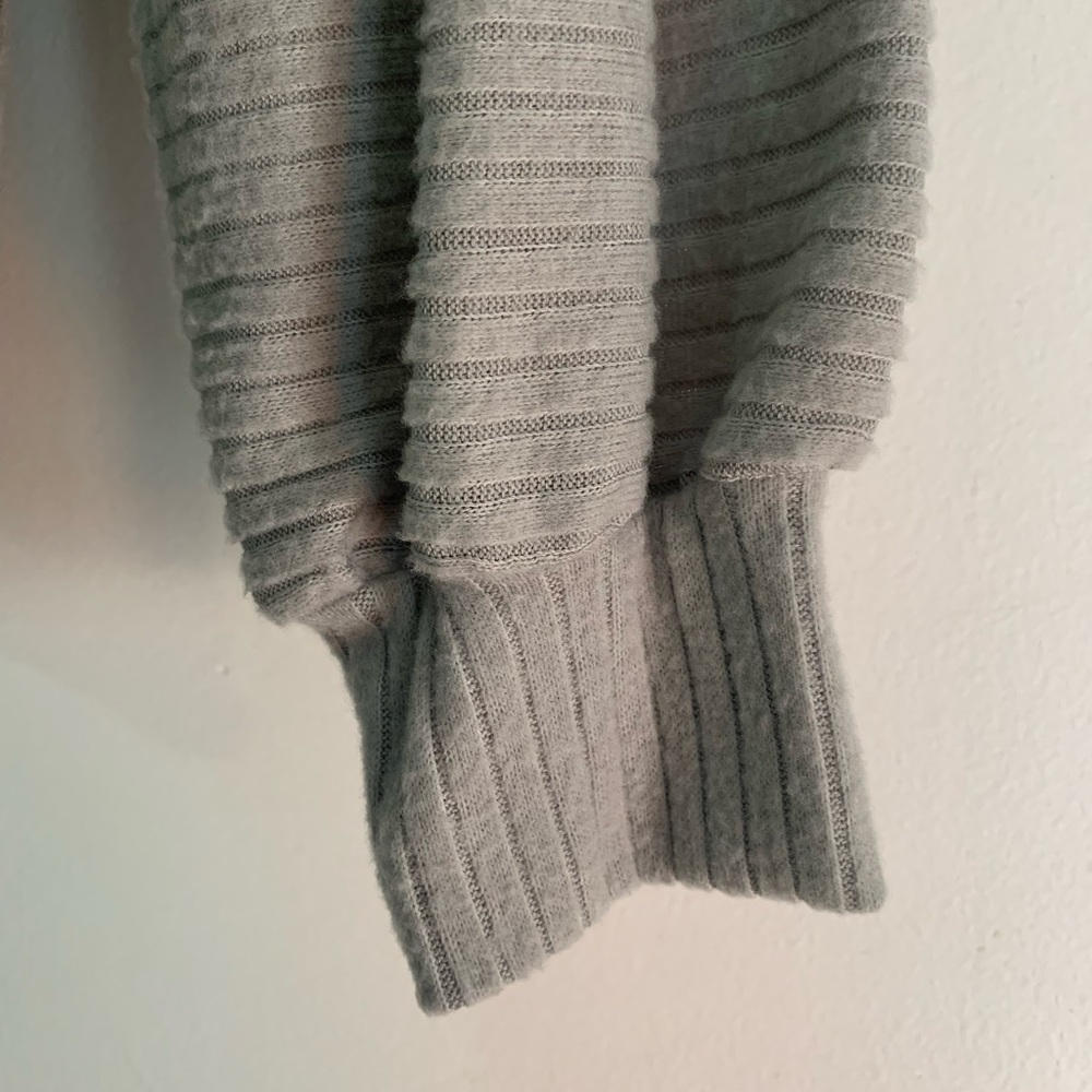 Lush Grey Rib Knit Crew Neck - Picture 4 of 6